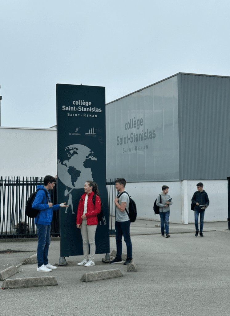 Entrée-du-collège-saint-stanislas
